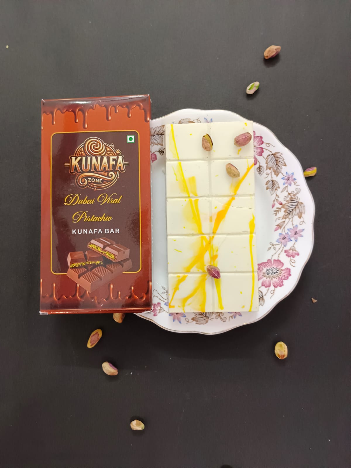 Pistachio White Kunafa Chocolate Bar (200 gms)